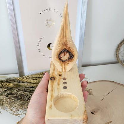 Zirbenholz Seelenlicht "Schutzflamme" Teelichthalter auf Zirbenholz Sockel mit Edelstahl Plättchen