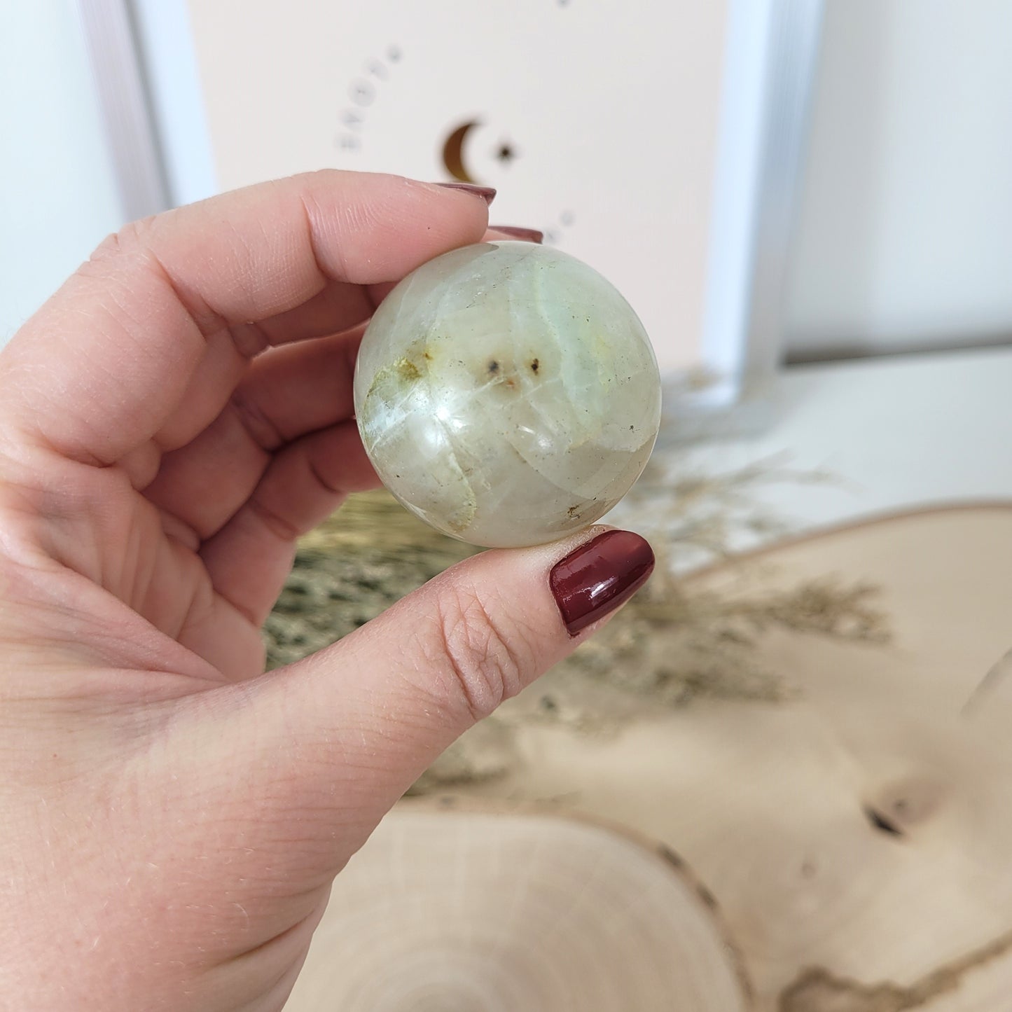 Grüner Mondstein Kugel 3,8cm Durchmesser