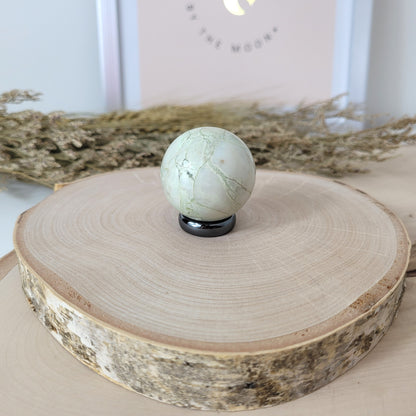 Grüner Mondstein Kugel 3,5cm Durchmesser