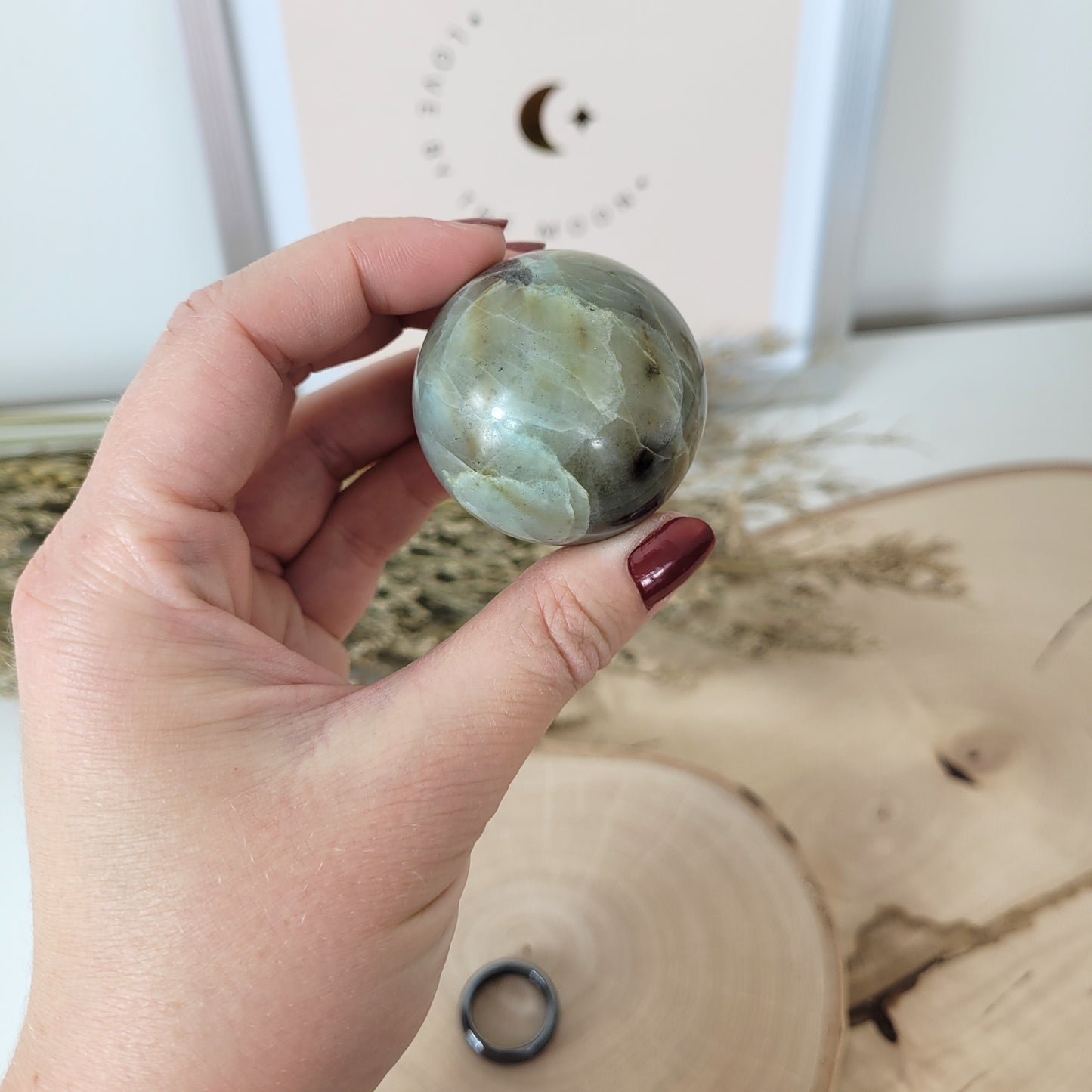 Grüner Mondstein Kugel 4,1cm Durchmesser