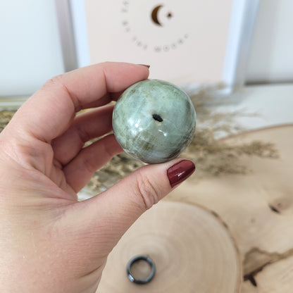 Grüner Mondstein Kugel 3,8cm Durchmesser