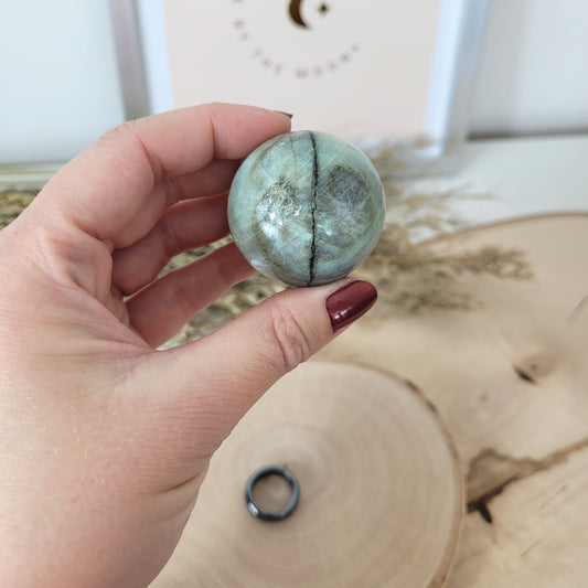 Grüner Mondstein Kugel 3,8cm Durchmesser