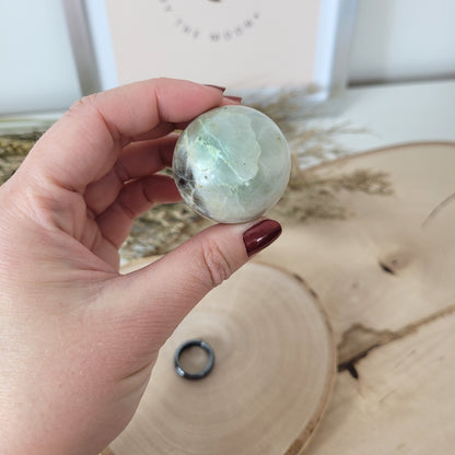 Grüner Mondstein Kugel 3,8cm Durchmesser