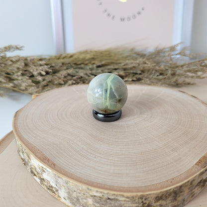 Grüner Mondstein Kugel 2,9cm Durchmesser