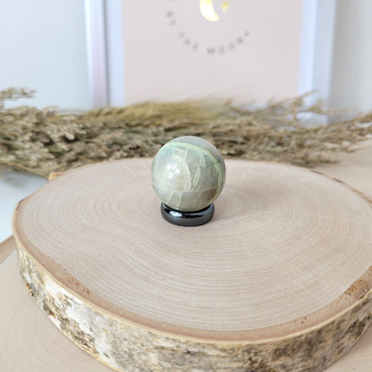 Grüner Mondstein Kugel 2,9cm Durchmesser