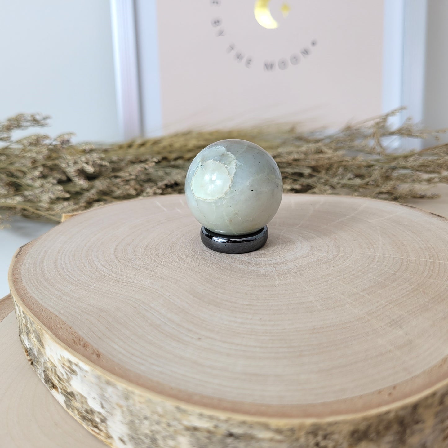 Grüner Mondstein Kugel 3,1cm Durchmesser