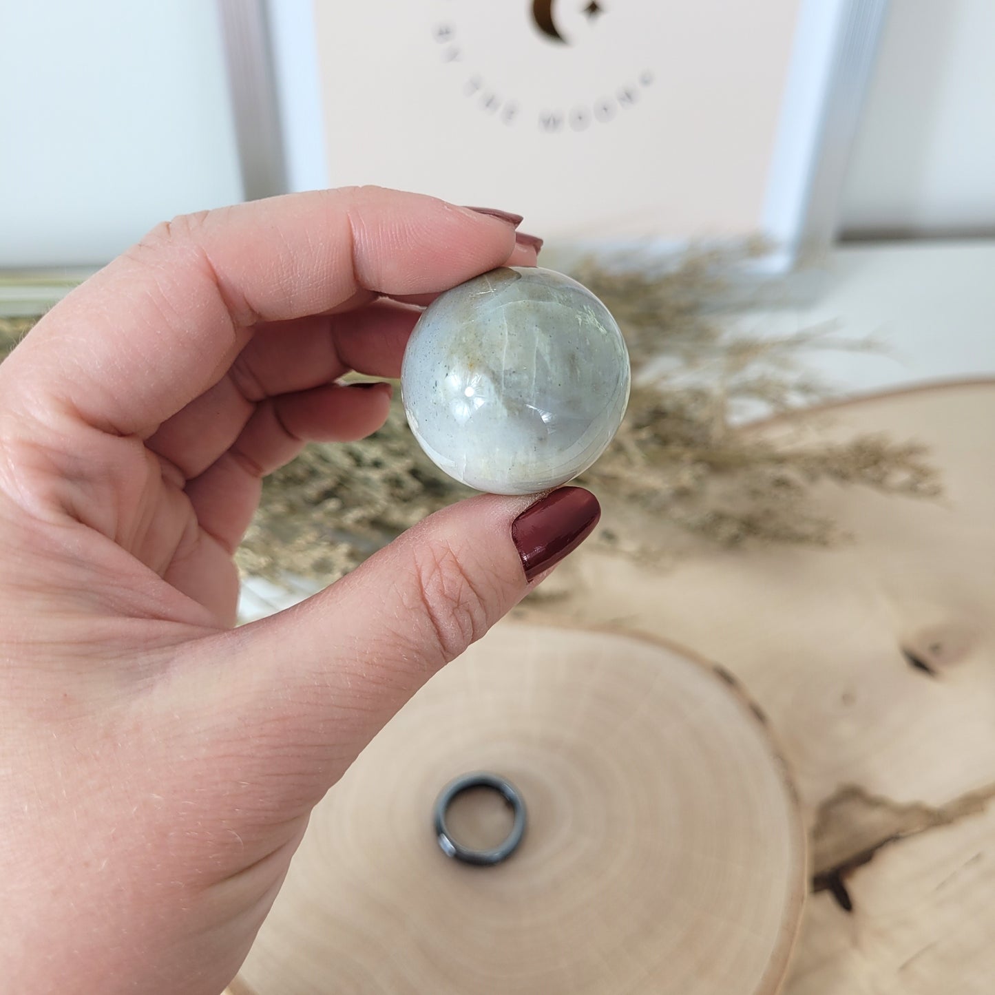 Grüner Mondstein Kugel 3,1cm Durchmesser