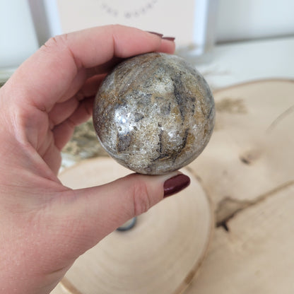 Bergkristall Opalgestein Kugel 5,4cm Durchmesser, 205g