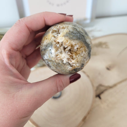 Bergkristall Opalgestein Kugel 5,4cm Durchmesser, 205g