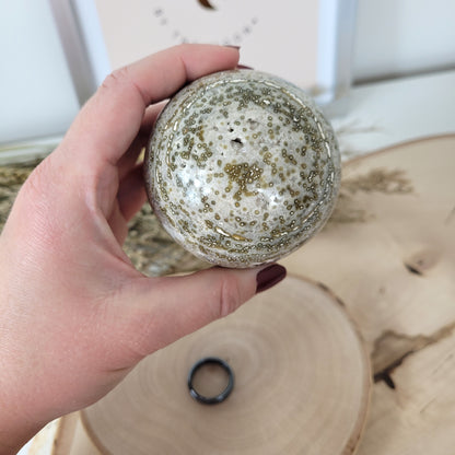 Ozean Chalcedon Kugel Druzy Sphärolith Chalcedon 6,9cm Durchmesser, 435g