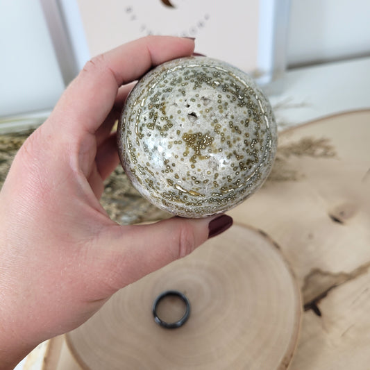 Ozean Chalcedon Kugel Druzy Sphärolith Chalcedon 6,9cm Durchmesser, 435g