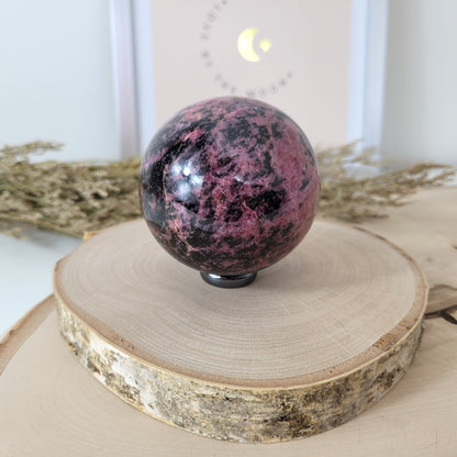 Rhodonit Kugel 6,7cm Durchmesser