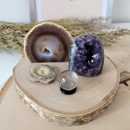 Bundle Angebot des Tages 07.12.25, Achat Geode mit Standfläche, Amethyst Kristalldruse, Chalcedon Rose, Rutilquarz Kugel inklusive Obsidian Donut als Kugelständer