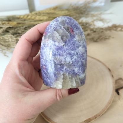 Unicorn Stone Pinker Turmalin in Lepidolith und Feldspat Freiform 8,2 x 5,5cm, 249g