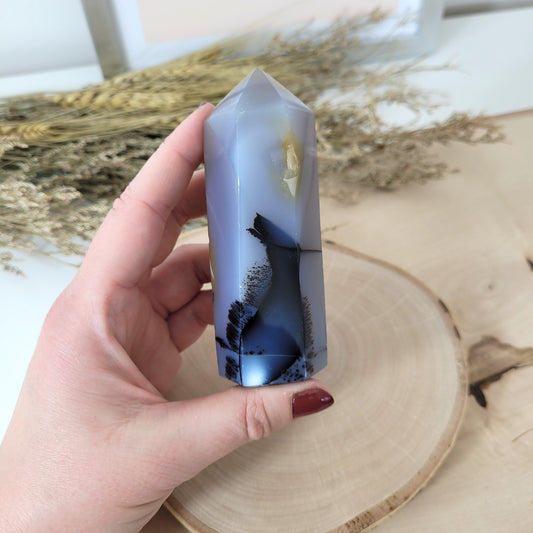 Dendriten Achat Turm 9,8 x 3,3 cm, 194g