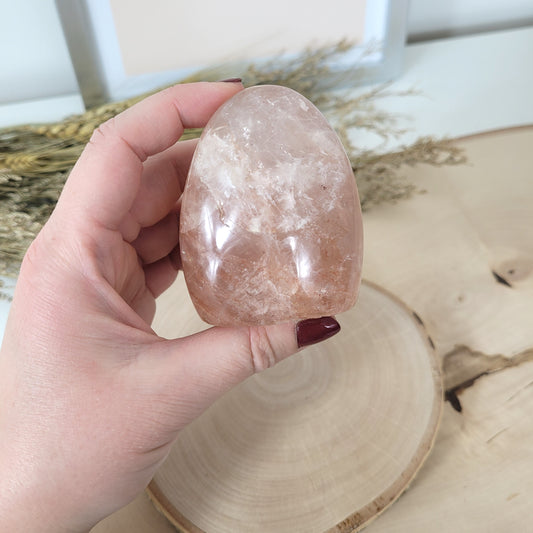 Feuerquarz Red Healer Freiform 6,6 x 5,4cm, 233g