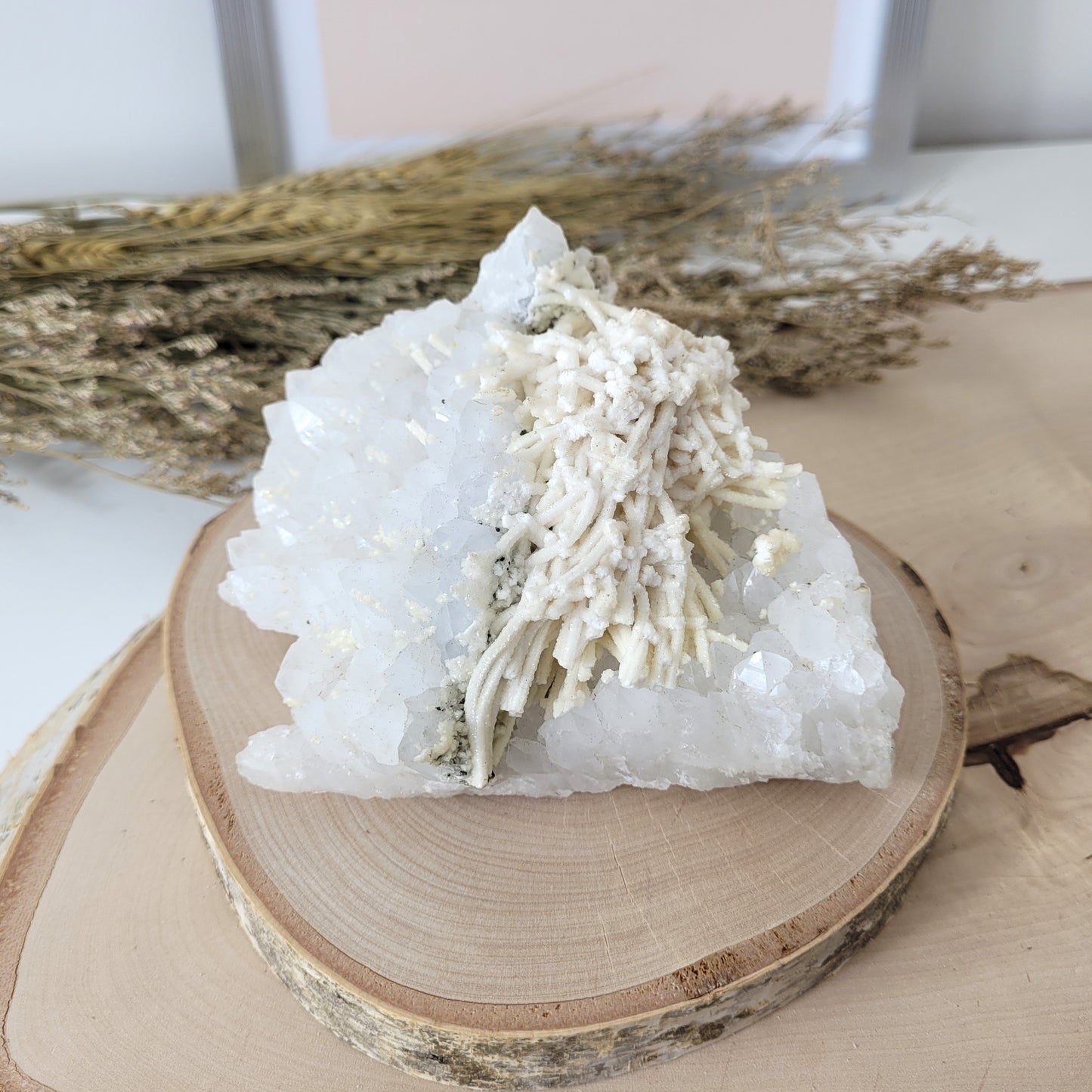 Bergkristallstufe mit Calcit Pseudomorphose nach Aragonit Eisenblüte und Markasit 12 x 9,3cm, 721g aus Rumänien Cavnic Sammlermineralien