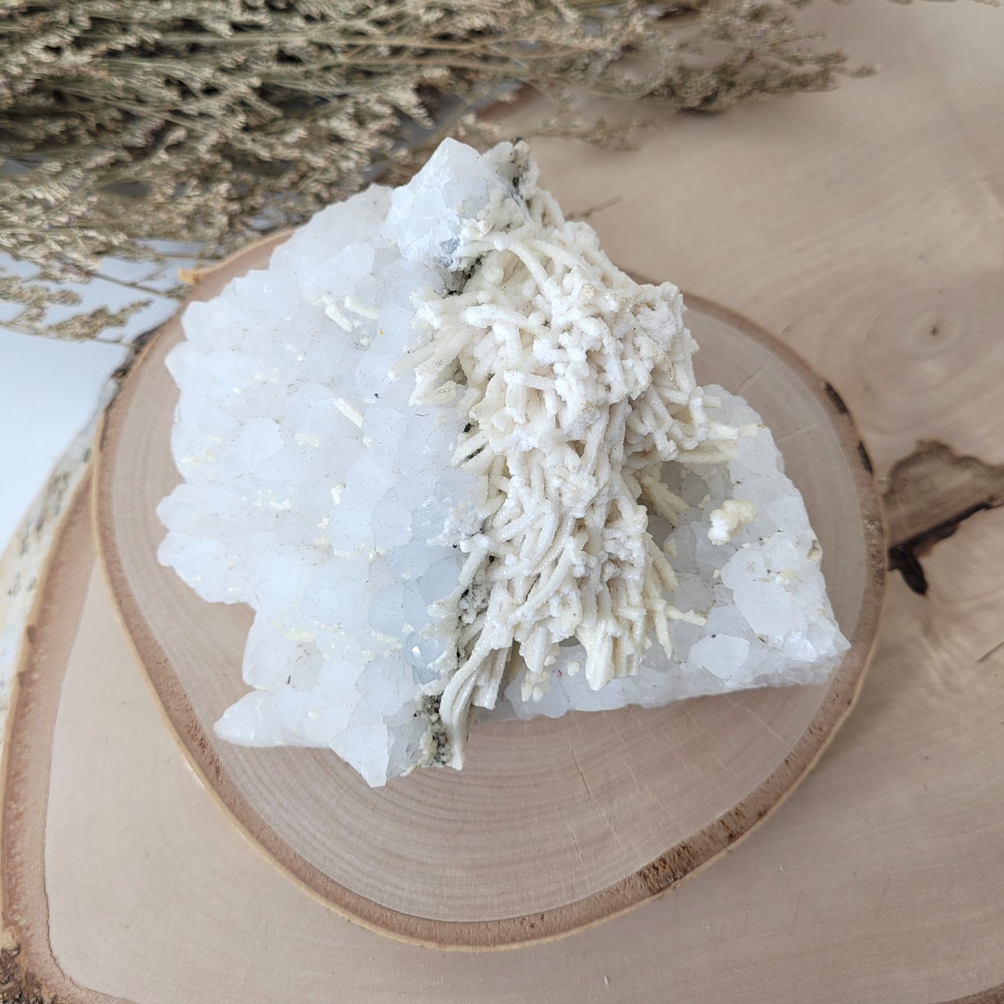 Bergkristallstufe mit Calcit Pseudomorphose nach Aragonit Eisenblüte und Markasit 12 x 9,3cm, 721g aus Rumänien Cavnic Sammlermineralien