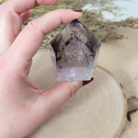Amethyst mit Rauchquarz Spitze 5,8 x 4,3cm, 123g