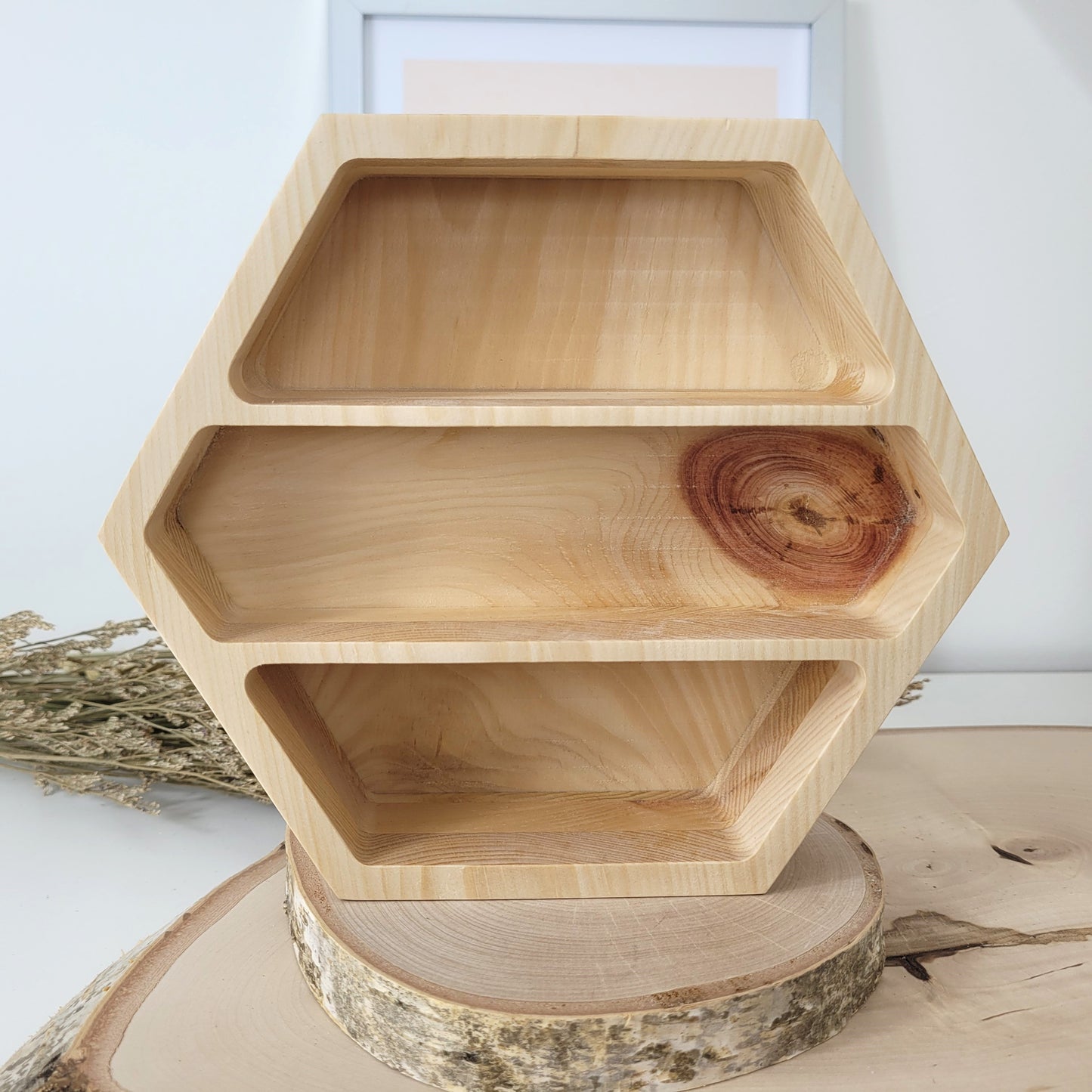 Zirbenholz Aufsteller Hexagon für Trommelsteine & Co, auch als Schale geeignet,