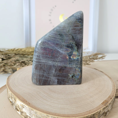 Labradorit Freiform lila/gold 8,7 x 6,7 cm, 441g