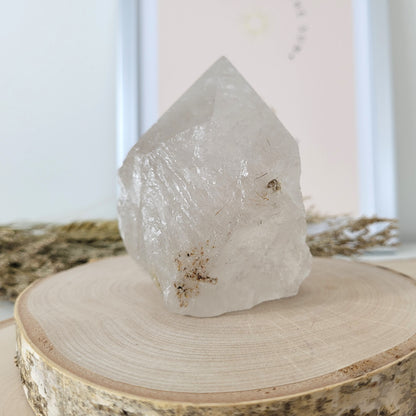 Bergkristall Naturspitze Rohkristall mit polierter Spitze 8,5 x 6,8cm, 400g