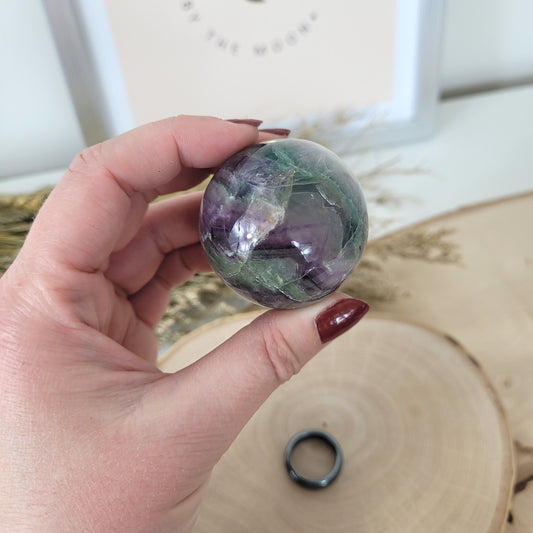 Fluorit Kugel 4,3 cm Durchmesser, 143g
