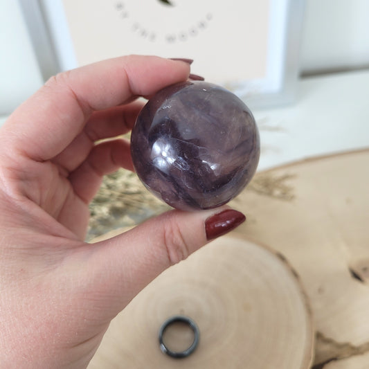 Fluorit Kugel 4,4 cm Durchmesser, 146g