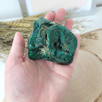 Malachit Freiform 6,4 x 5,3cm, 321g A-Qualität Kongo