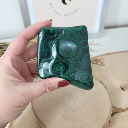 Malachit Freiform 7,5 x 7,1cm, 346g A-Qualität Kongo