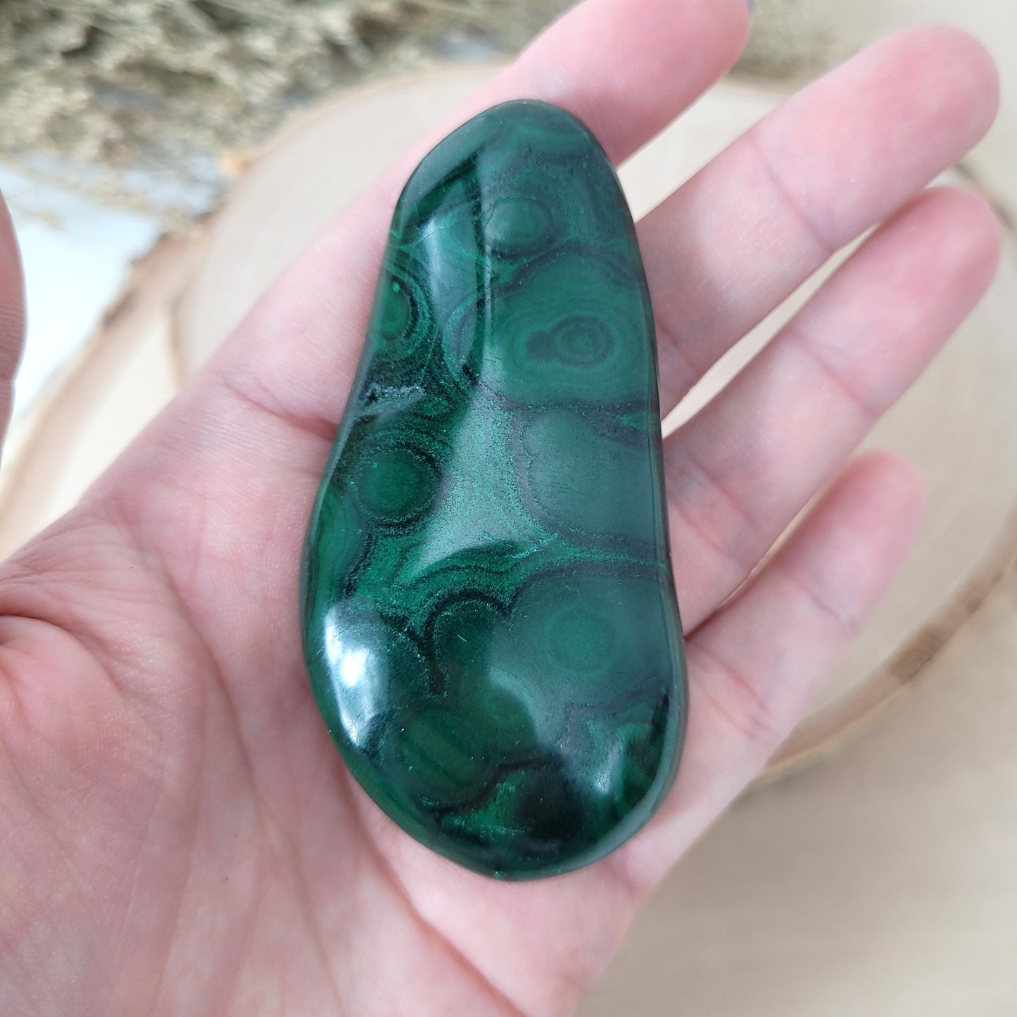 Malachit Freiform 7,4 x 3,6cm, 105g A-Qualität Kongo