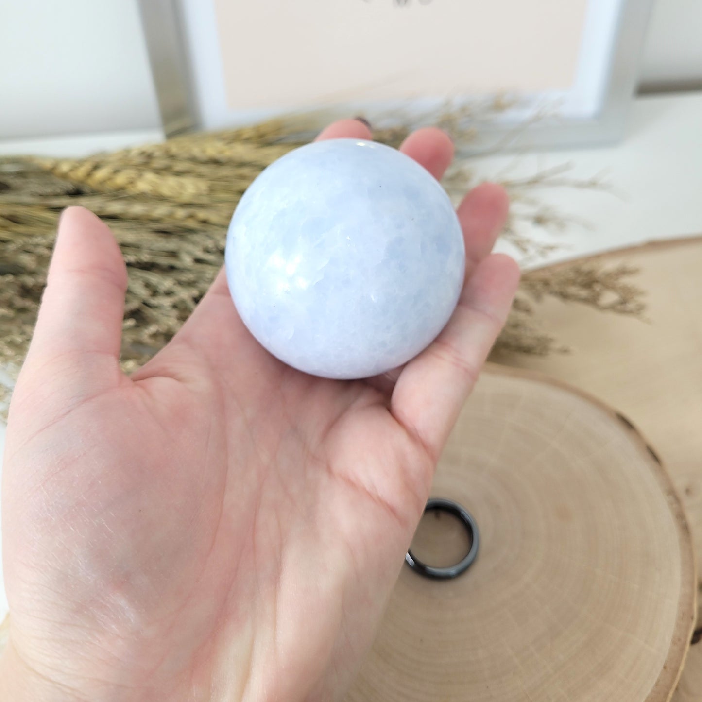 Blauer Calcit Kugel 5,5cm Durchmesser, 249g