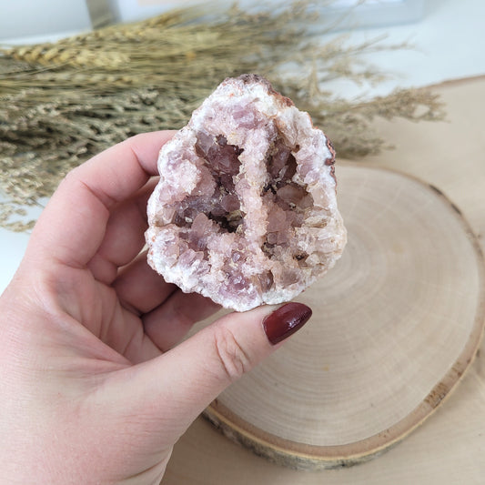 Pink Amethyst Geode 6,8 x 5,6cm