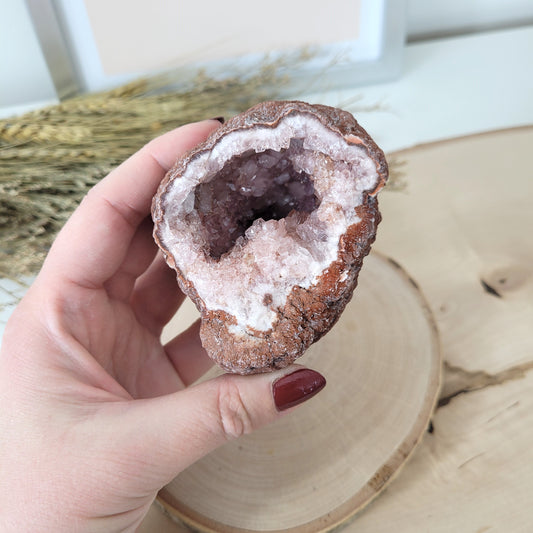Pink Amethyst Geode 7,7 x 6,1cm