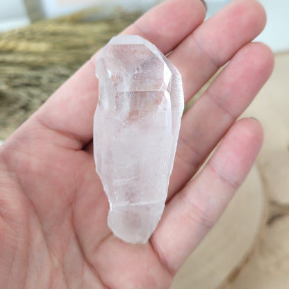 Lemurien Bergkristall Naturspitze Rohkristall 6,6 x 2,3cm