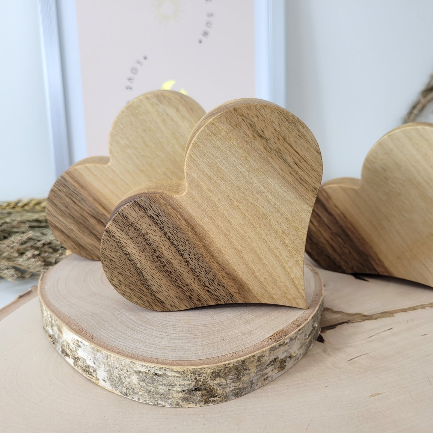 Nussholz Herz zum Aufstellen 11 x 9 cm