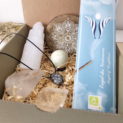 High Energy Box "Klarheit & Vertrauen" Selenit, Bergkristall, Calcit, Pinolith, Grüner Mondstein, Räucherstäbchen, Räucherstäbchen Halter, mit kraftvoller Affirmation, Beschreibung & Anleitung der einzelnen Steinsorten
