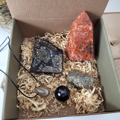 High Energy Box "Schutz & Kraft" Schungit, Feuerstein, Feuercalcit, Pyrit, mit kraftvoller Affirmation, Beschreibung & Anleitung der einzelnen Steinsorten