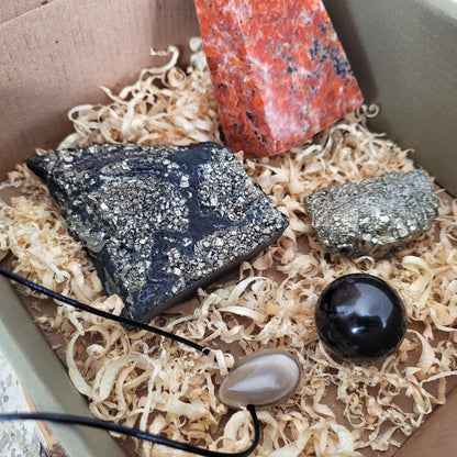High Energy Box "Schutz & Kraft" Schungit, Feuerstein, Feuercalcit, Pyrit, mit kraftvoller Affirmation, Beschreibung & Anleitung der einzelnen Steinsorten