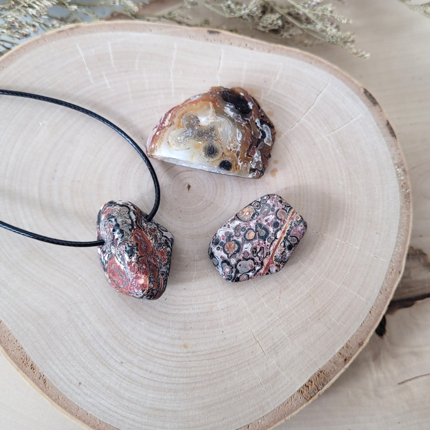 Set "Urkraft" Leoparden Jaspis Kette, Leoparden Jaspis Trommelstein, Achat Geode, mit kraftvoller Set Beschreibung
