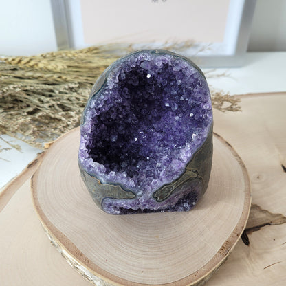 Amethyst Kristalldruse 9,3 x 8,3cm, 637g, Uruguay Amethyst
