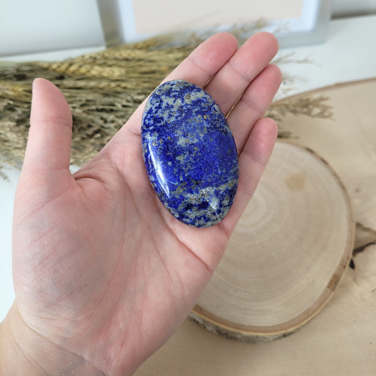 Lapis Lazuli Handstein 6,6 x 4,1cm, 99g
