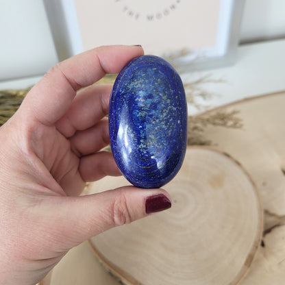 Lapis Lazuli Handstein 6,5 x 3,8cm, 110g