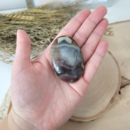Polychrom Jaspis Handstein 5,9 x 3,8cm, 49g