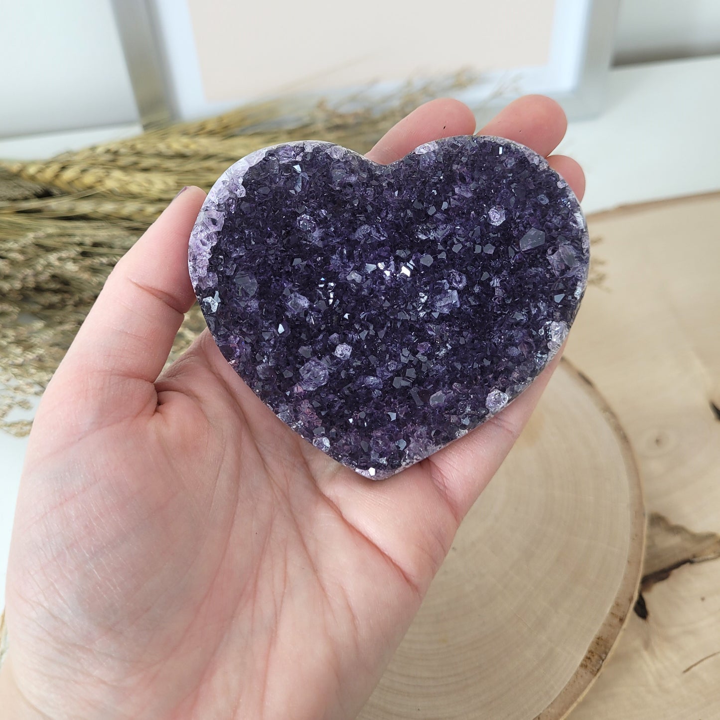 Amethyst Herz 7 x 7,9cm, 161g Kristalldruse in Herzform geschliffen