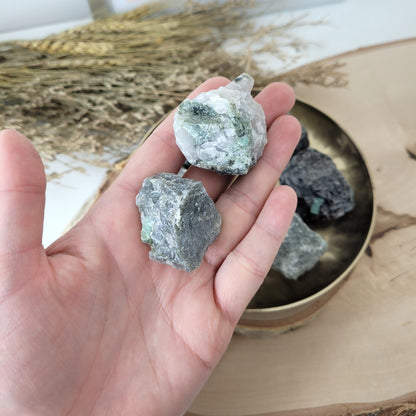 Smaragd in Matrix Rohstein, ca. 3-4cm