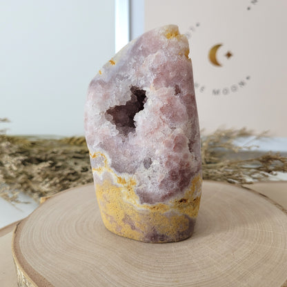 Pink Amethyst Freiform 10,5 x 5,3cm, 449g