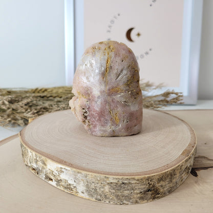 Pink Amethyst Freiform 7,5 x 5,9cm, 312g