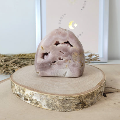 Pink Amethyst Freiform 7,1 x 7,9cm, 287g