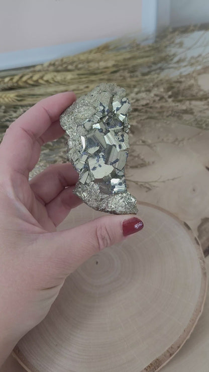 Pyrit Kristallstufe 8 x 3,5 cm, 203g